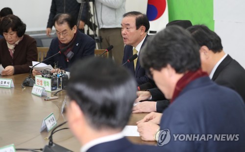 5.18 망언규탄 연석회의에서 발언하는 장병완 원내대표(서울=연합뉴스) 김현태 기자 = 민주평화당 장병완 원내대표가 13일 오전 국회에서 열린 5.18 망언규탄 연석회의에서 발언하고 있다.  mtkht@yna.co.kr