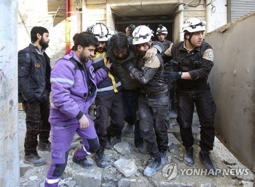 "시리아 북서부 반군지역서 연쇄 폭탄공격…24명 사망"    [AP=연합뉴스]