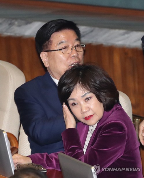 임시국회 참석한 김순례 의원(서울=연합뉴스) 이진욱 기자 = 자유한국당 김순례 의원이 7일 오후 국회 본회의장에서 열린 제367회 임시회 개회식에 참석해 있다. 2019.3.7 cityboy@yna.co.kr