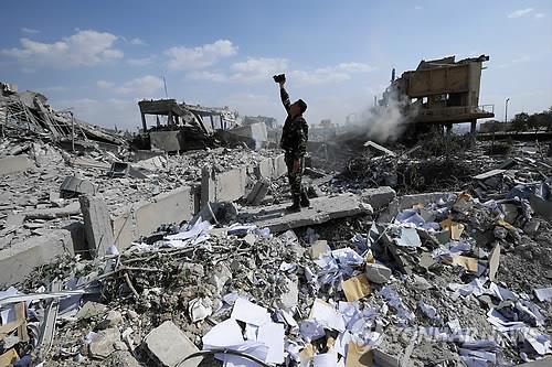 공습으로 폐허된 시리아 수도 다마스쿠스 [로이터=연합뉴스 자료사진]