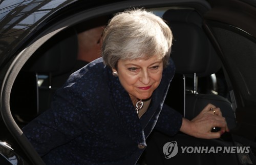 EU 정상회의 참석차 벨기에 브뤼셀에 도착한 테리사 메이 영국 총리 [AP=연합뉴스]