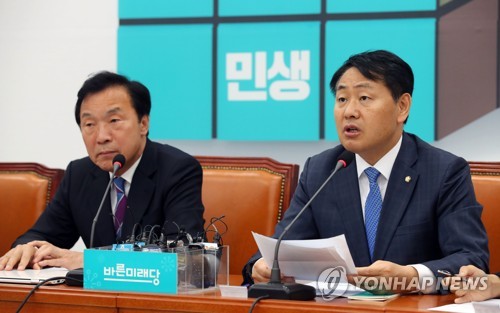 바른미래당 손학규 대표(왼쪽)와 김관영 원내대표  [연합뉴스 자료사진]