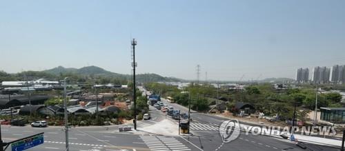 3기 신도시가 들어설 고양 창릉지구(고양=연합뉴스) 김병만 기자 = 국토교통부는 7일 고양시 창릉동, 부천시 대장동에 '수도권 주택 30만호 공급안-제3차 신규택지 추진계획'을 발표했다. 새 신도시 입지로 선정된 고양시 창릉동(813만㎡·3만8천 가구) 일대 전경.