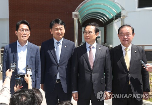 패스트트랙 이끈 여야4당 전 원내대표들[연합뉴스 자료사진]