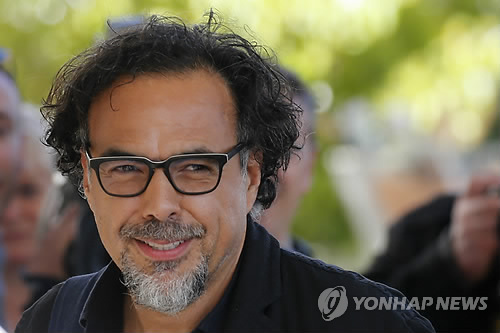 '칸영화제' 심사위원장 알레한드로 곤잘레스 이냐리투(칸 로이터=연합뉴스) 제72회 칸국제영화제 심사위원장을 맡은 멕시코 출신 영화감독 알레한드로 곤잘레스 이냐리투가 13일(현지시간) 대회 개막을 하루 앞두고 프랑스 칸 마르티네스 호텔에 도착했다. jelee@yna.co.kr