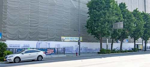 전일빌딩 가림막 공모전 대상 수상작 '기억을 품고 풍경 그 너머'[광주시 제공]