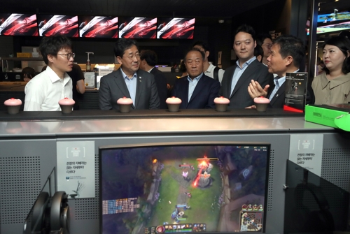 박양우 문체부 장관 e스포츠 현장 방문[문화체육관광부 제공]