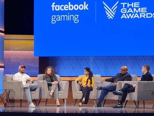 '소셜사이퍼게임즈'의 바네사 길 대표(왼쪽 두 번째)(로스앤젤레스=연합뉴스) 홍지인 기자 = '소셜사이퍼게임즈'의 바네사 길 대표가 12일(현지시간) 미국 로스앤젤레스 E3 콜로세움 행사장에서 게임을 통한 아동 자폐 치료에 대해 설명하고 있다. 2019. 6. 13.