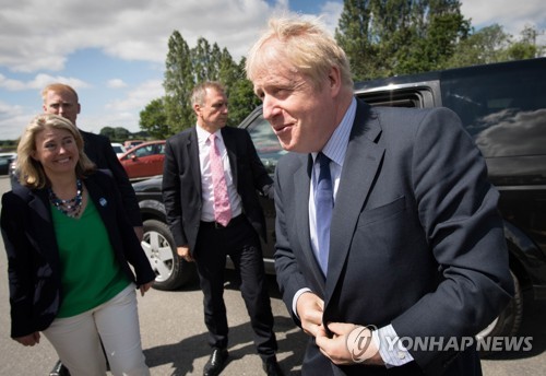 보수당 대표 선거운동 중인 보리스 존슨 영국 전 외무장관 [EPA=연합뉴스]