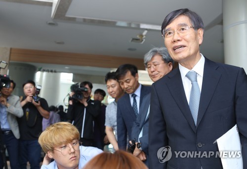 인터뷰하는 상산고 박삼옥 교장(전주=연합뉴스) 임채두 기자