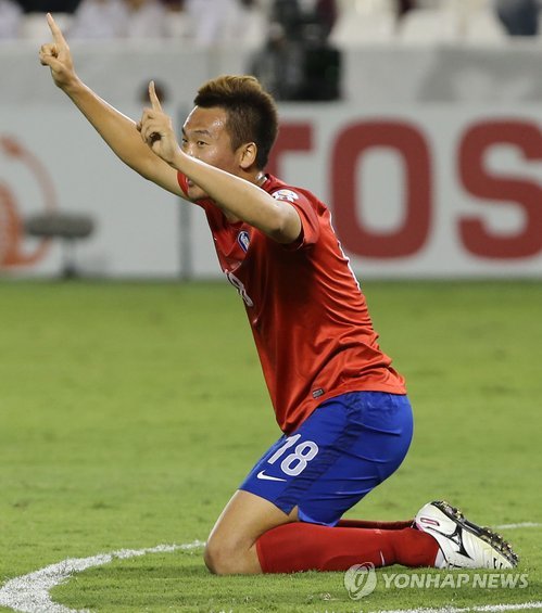 2012년 6월 카타르를 상대로 A매치 데뷔골을 넣고 골세레머니 하는 김신욱[연합뉴스 자료사진]