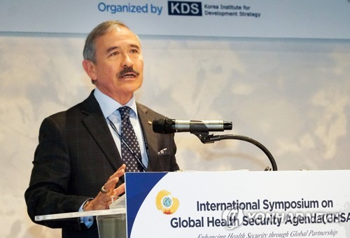 인사말 하는 해리 해리스 주한 미국대사(서울=연합뉴스) 해리 해리스 주한 미국대사가 27일 서울 서초구 쉐라톤서울팔래스호텔에서 열린 '국제 글로벌보건안보구상(GHSA) 심포지엄'에서 인사말을 하고 있다. 
    이번 심포지엄은 코이카와 미국 질병통제예방센터(CDC)가 공동사업 성과를 점검하고 향후 개선과제를 논의하기 위해 마련됐다. 2019.8.27 
    [코이카 제공. 재판매 및 DB 금지] photo@yna.co.kr