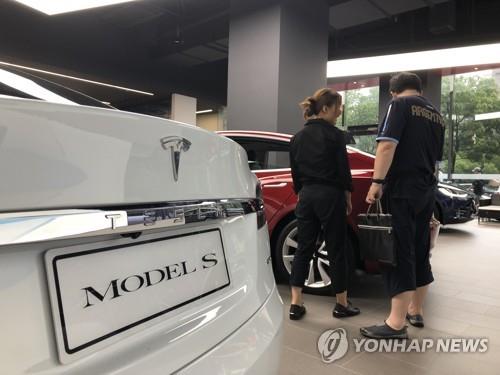 중국 상하이의 테슬라 매장[촬영 차대운]