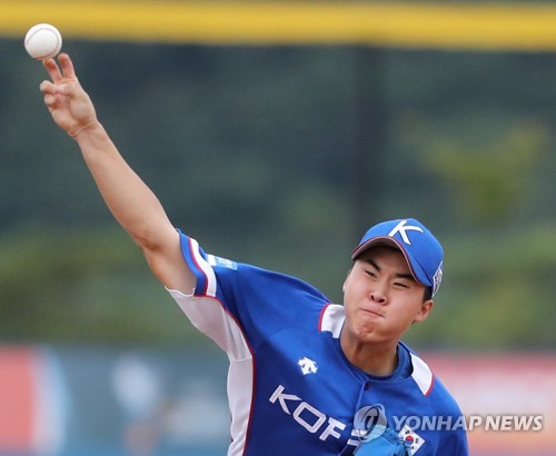 역투하는 장재영(부산=연합뉴스) 류영석 기자 = 3일 오후 부산 기장군 기장현대차드림볼파크에서 열린 '제29회 WBSC 기장 세계 청소년 야구 선수권 대회(WSBC U-18 야구 월드컵)' 예선라운드 A조 한국과 중국의 경기. 5회말 한국 장재영이 역투하고 있다. 2019.9.3 ondol@yna.co.kr