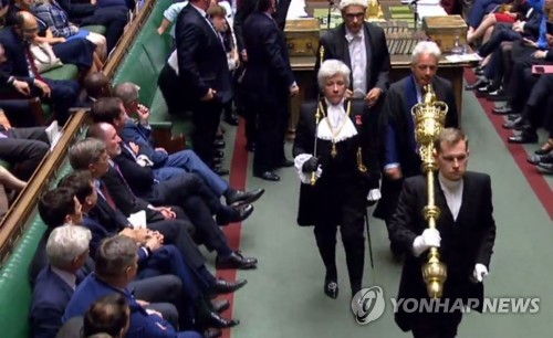 英 의호 5주 정회 돌입…野 "브렉시트 논의 차단 의도" 반발      [AFP=연합뉴스]