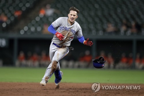 사이클링히트의 마지막 퍼즐 3루타를 향해 질주하는 비지오 [AP=연합뉴스]