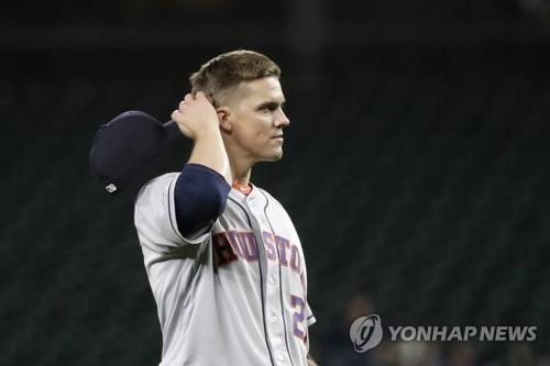 9회 1아웃 후 노히트 게임을 놓친 그레인키[AP=연합뉴스]