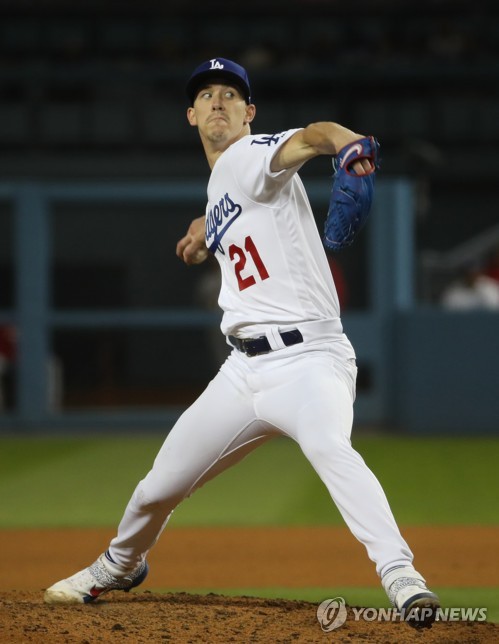 뷸러 6이닝 무실점 호투(로스앤젤레스=연합뉴스) 서명곤 기자 = 3일(현지시간) 오후 로스앤젤레스 다저스타디움에서 열린 미국프로야구 메이저리그(MLB) 내셔널리그 디비전시리즈 LA 다저스와 워싱턴 내셔널스의 경기. 다저스 선발 워커 뷸러가 역투하고 있다. 2019.10.4 seephoto@yna.co.kr