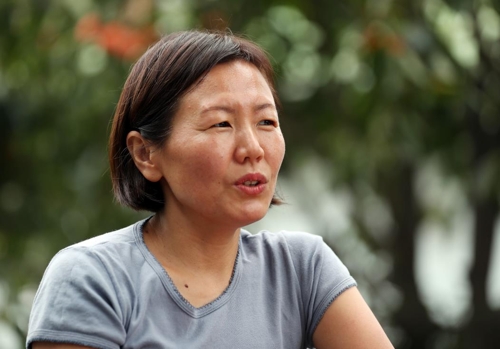 인터뷰하는 김금숙 작가(인천=연합뉴스) 윤태현 기자 = 일본군 위안부 피해자들을 다룬 만화 '풀'의 김금숙 작가가 지난 2일 인천시 강화군 자신의 작업실에서 연합뉴스와 인터뷰하고 있다. 2019.10.3
tomatoyoon@yna.co.kr
(끝)