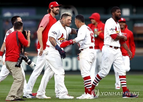 '몰리나, 최고야'[AFP/게티이미지=연합뉴스]