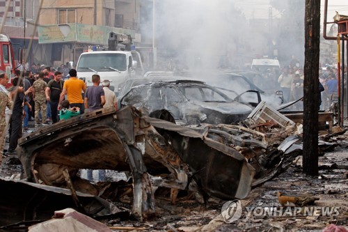 터키군 쿠르드 민병대 공격에 IS '기지개'…전선 인근 쿠르드 도시서 IS 차량폭탄공격     [AFP=연합뉴스]