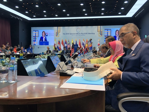 2019 한·아세안 특별문화장관회의(광주=연합뉴스) 이웅 기자 = 24일 광주 국립아시아문화전당에서 열린 '2019 한·아세안 특별문화장관회의'가 개최됐다. 2019.10.24 abullapia@yna.co.kr