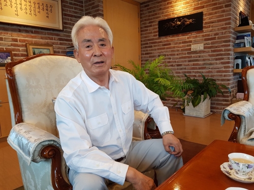 허화평 미래한국재단 이사장(당시 보안사령관 비서실장)(서울=연합뉴스) 홍덕화 기자 = 허화평 미래한국재단 이사장은 10·26 사건을 김재규·김계원·정승화 3인이 공모한 전형적인 '궁중 암살음모'라고 규정했다. 그는 "김계원 비서실장이 음모에 가담하지 않았으면 김재규나 그 부하들이 살려두지 않았을 것"이라고 말했다.(2019.10.25)