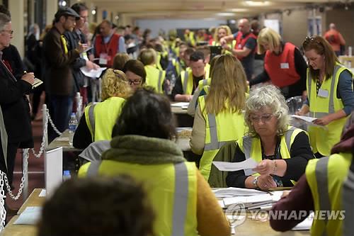 영국 2017년 조기 총선 당시 개표소 모습 [AFP=연합뉴스]