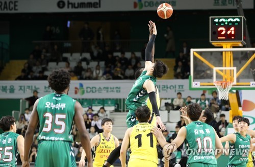 프로농구 경기 장면  [연합뉴스 자료사진]