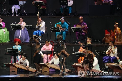 한·아세안 대화 관계수립 30주년 기념 연주회…'One Asia'[자카르타=연합뉴스]