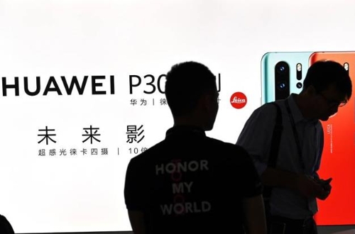 중국 통신장비업체 화웨이브라질 정부는 내년 중 5G 기술에 대한 국제입찰을 시행할 예정이며, 중국 통신장비업체 화웨이도 적극적인 진출 의사를 밝히고 있다. [브라질 뉴스포털 UOL]