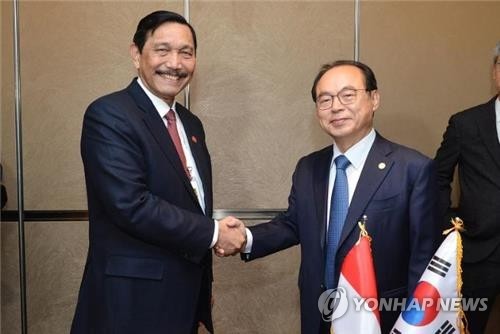 오거돈 부산시장이 26일 루훗 판자이탄 인도네시아 장관과 조찬간담회를 했다.[부산시 제공·재판매 및 DB 금지]