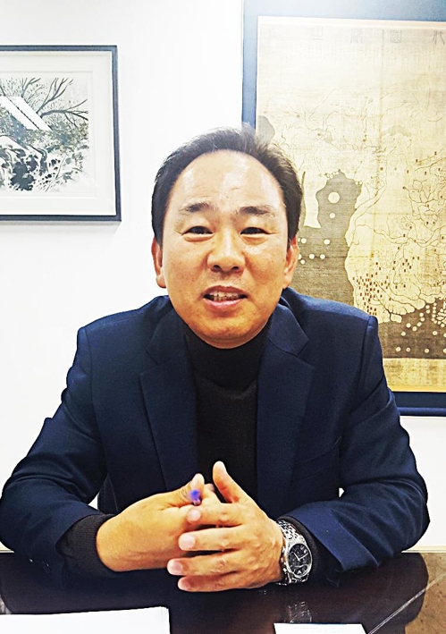 (서울=연합뉴스) 이희용 기자 = 김도균 한국이민재단 이사장이 연합뉴스 인터뷰에서 한국이민재단의 설립 취지와 사업계획을 설명하고 있다.