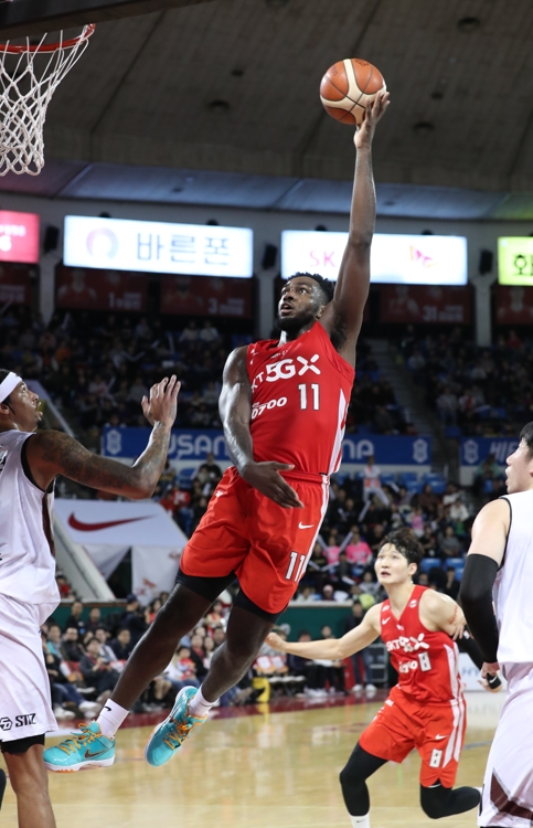 슛하는 SK 자밀 워니.[WKBL 제공]