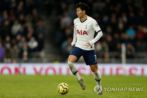 70ｍ 폭풍 질주하는 손흥민손흥민(토트넘)이 12월 7일(현지시간) 잉글랜드 프로축구 프리미어리그 번리와의 홈경기에서 상대 선수 6명을 따돌리며 70ｍ를 질주, 득점까지 성공했다. [AFP=연합뉴스]