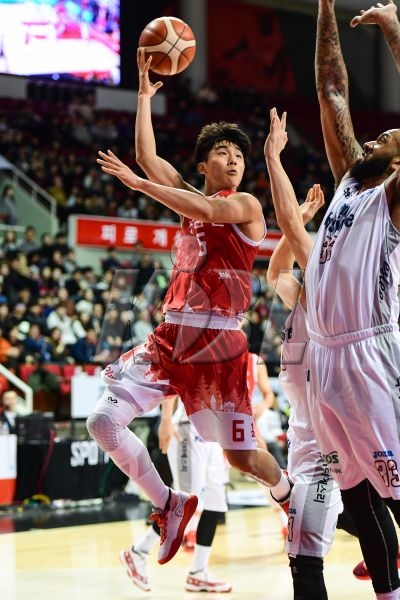 패스하는 박지훈[KBL 제공]