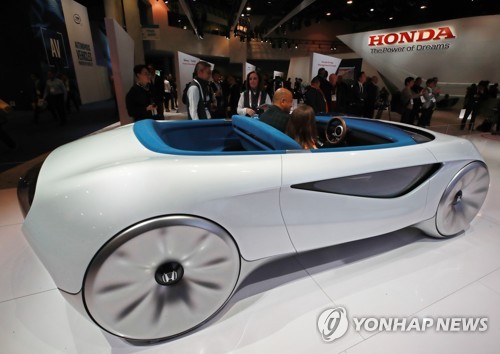 혼다, 증강운전 기술 공개'CES 2020'의 혼다 부스에 증강운전 기술이 들어간 차량이 전시돼 있다. [연합뉴스 자료사진]