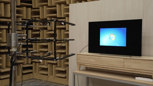 보는 것만큼 듣는 것도 중요하니, 역시 전문 장비를 동원했다. 우리 귀는 소중하니까요.