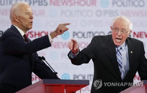 바이든 전 부통령(왼쪽)과 샌더스 상원의원 [AP=연합뉴스 자료사진]