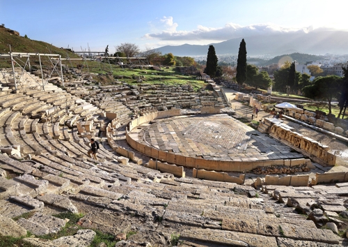 세상에서 가장 오래된 극장인 디오니소스 극장 [사진/한미희 기자]