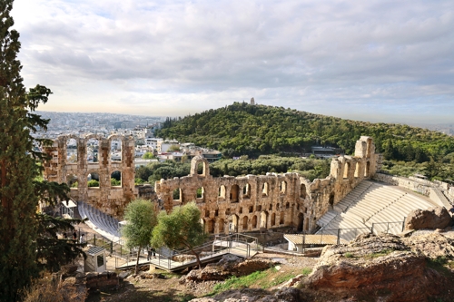 로마 시대에 만들어진 헤로데스 아티쿠스 음악당에서는 매년 축제 때마다 공연이 열린다. [사진/한미희 기자]