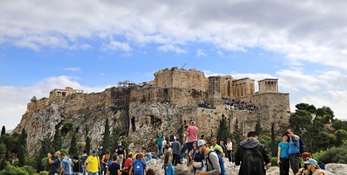 아레오파고스에서 올려다보이는 아크로폴리스 [사진/한미희 기자]