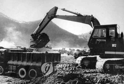 동복수원지 준설 작업[연합뉴스 자료사진]