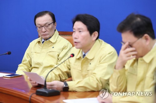 발언하는 민주당 이인영 원내대표(서울=연합뉴스) 안정원 기자 = 더불어민주당 이인영 원내대표가 21일 오전 서울 여의도 국회에서 열린 최고위원회의에서 발언하고 있다. jeong@yna.co.kr