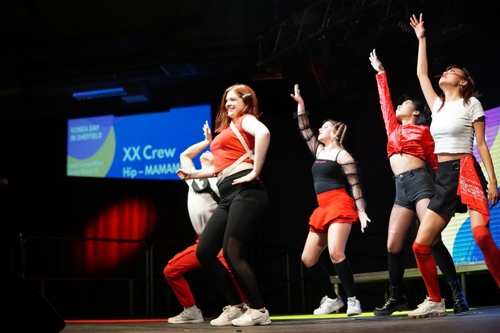 '한국의 날' 축제 K-팝 경연대회 참가팀 [제공=주영 한국문화원]