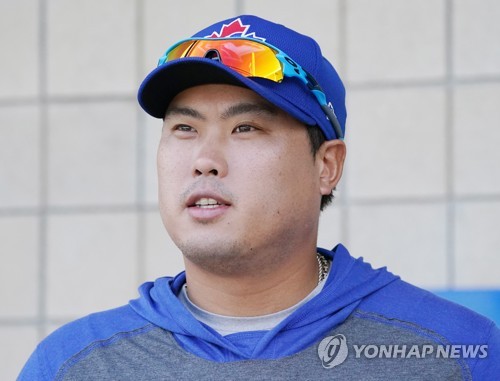 인터뷰하는 류현진[연합뉴스 자료사진]