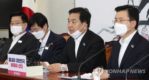 발언하는 심재철(서울=연합뉴스) 하사헌 기자 = 미래통합당 심재철 원내대표가 26일 오전 서울 여의도 국회에서 열린 중앙선거대책위원회 회의에서 발언하고 있다. 2020.3.26 toadboy@yna.co.kr