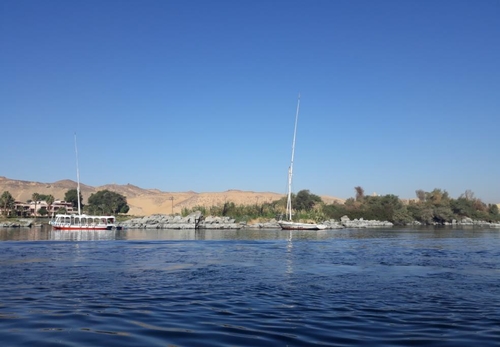 이집트 남부 아스완의 나일강 풍경   (카이로=연합뉴스) 노재현 특파원 = 2019년 12월24일 촬영한 이집트 남부 도시 아스완의 나일강. 2020.4.3  nojae@yna.co.kr