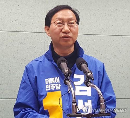 김성주 "정동영 후보, 몸은 전주에 집은 서울 강남에"촬영 : 김동철 기자