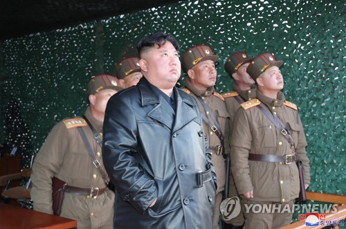 북한 김정은, 전술유도무기 시범사격훈련 참관(평양 조선중앙통신=연합뉴스) 김정은 북한 국무위원장이 21일 전술유도무기 시범사격을 참관했다고 조선중앙통신이 22일 보도했다. 2020.3.22  
    [국내에서만 사용가능. 재배포 금지. For Use Only in the Republic of Korea. No Redistribution] photo@yna.co.kr